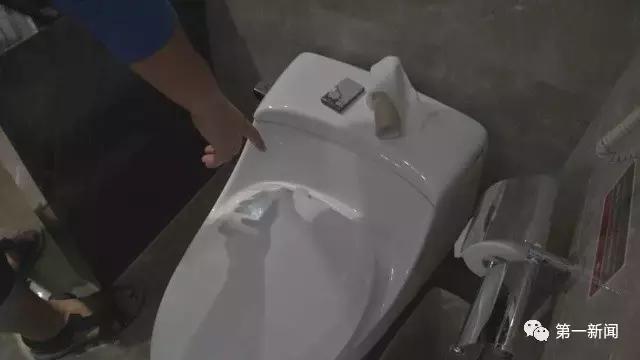 酒店床单上弄到血了要赔钱吗,田朴珺曝光住一酒店床单有血