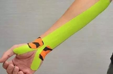 打羽毛球膝盖真的会承受不了吗,经常打羽毛球如何保养膝盖关节