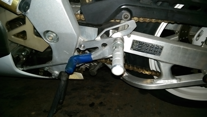 试驾89款雅马哈TZR250二冲程运动摩托车