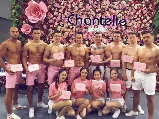 看一眼就爱上它，用一次就戒不掉它，何以成为明星超模最爱的宠儿