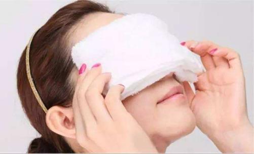 老年人患有白内障怎么治疗比较好,老人做完白内障手术注意什么