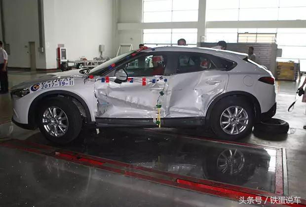 史上最破的车碰撞测试,2017碰撞测试视频最差的车