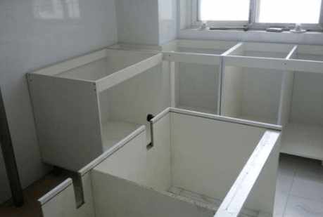 瓷砖橱柜到底省不省钱,装修师傅说瓷砖好看