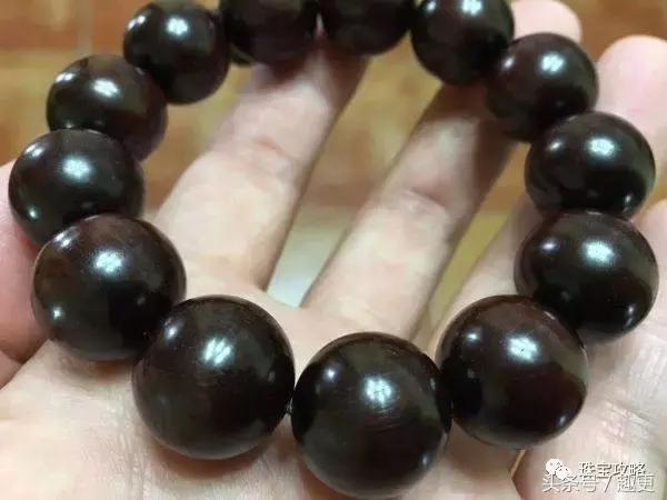 小叶紫檀盘玩放密封袋吗,小叶紫檀手串自然放置还是密封