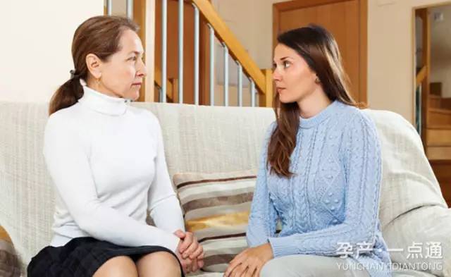 亲妈伺候月子和月嫂哪个好,月嫂和婆婆一起照顾月子