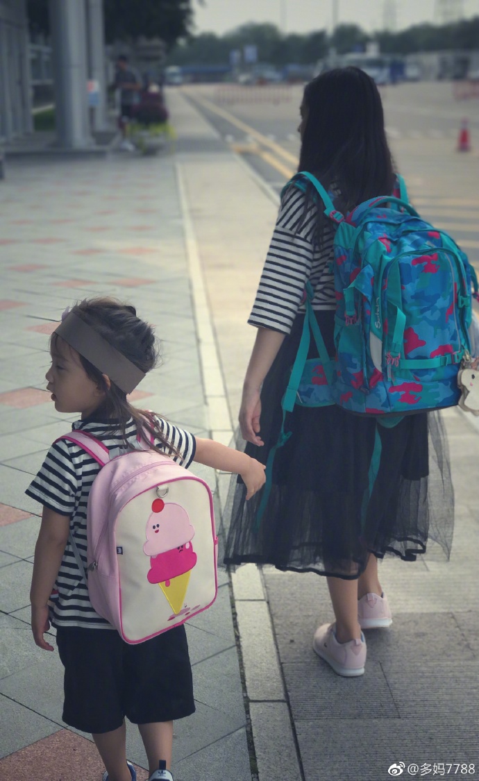 5.1假期出游怎么穿,五月母女出游怎么穿