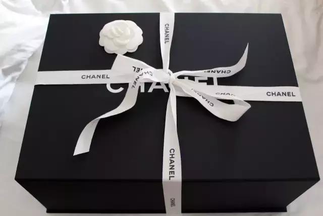 关晓彤买鞋,关晓彤新鞋