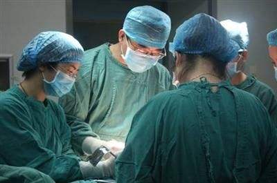 儿童身上肿胀流脓怎么回事,6岁儿童反复化脓