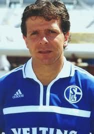 足坛历史上五大转投死敌,忠诚何在完结文