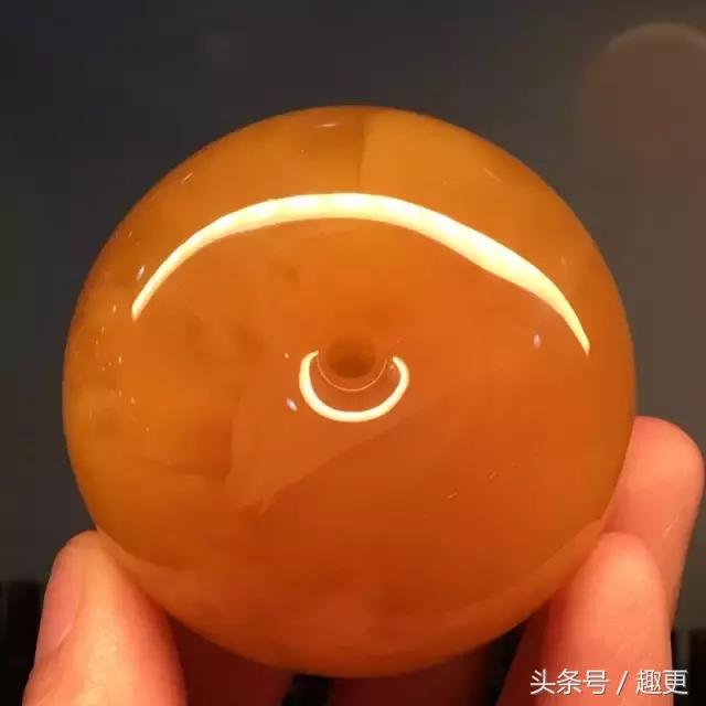 蜜蜡新老有什么区别,蜜蜡同样大的轻的好还是重的好