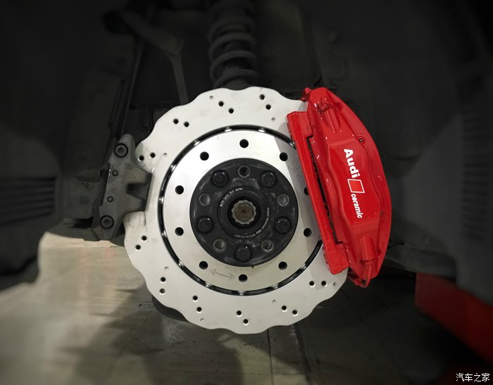 路西斯之星奥迪r8,奥迪r8帝王