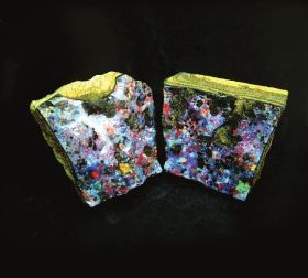 五彩斑斓的欧泊,欧泊石多少钱一克