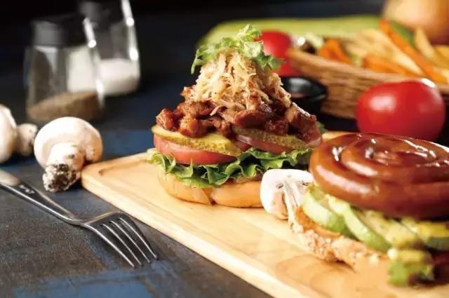 郑州小吃美食推荐店排名榜前十,郑州新东区小吃美食攻略