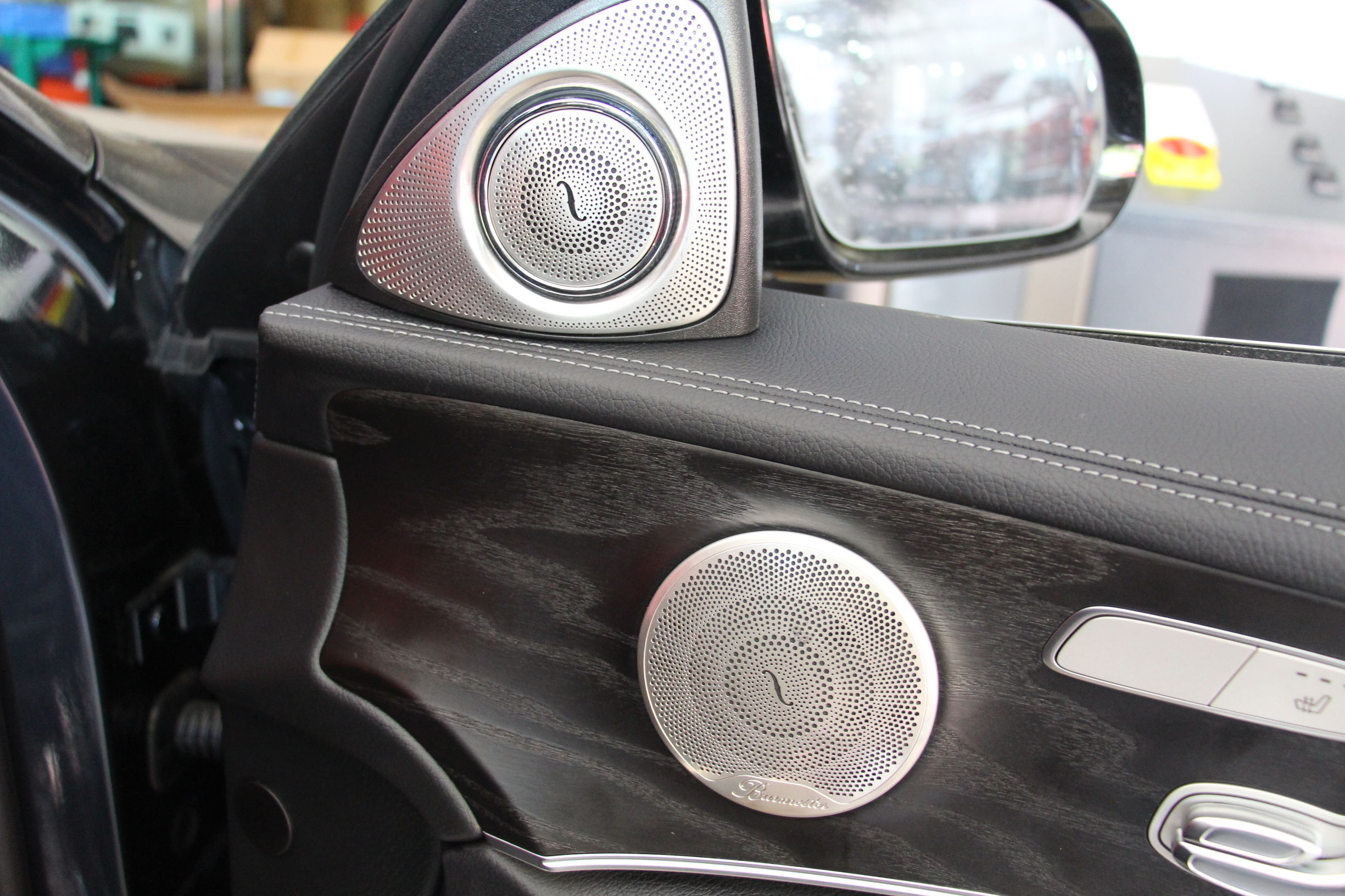 奔驰e普通音响和柏林之声区别,新奔驰e300柏林之声