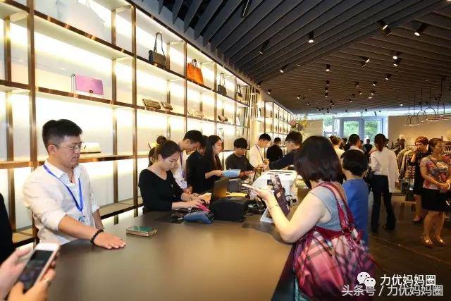 探店日常时尚购物,探店发现一家好店