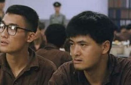 周星驰电影到底有多无厘头,评价周星驰电影无厘头