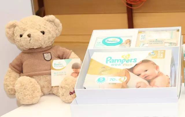 尿不湿是所有父母都该感激的发明，同意的举手