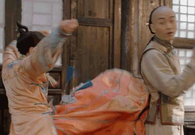 剧情已过半，主角领盒饭，反套路不断，《那年花开》的脑洞忒厉害