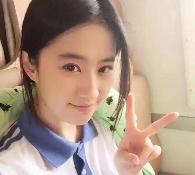 最不能忍受朋友圈装逼的行为,朋友圈最装逼行为