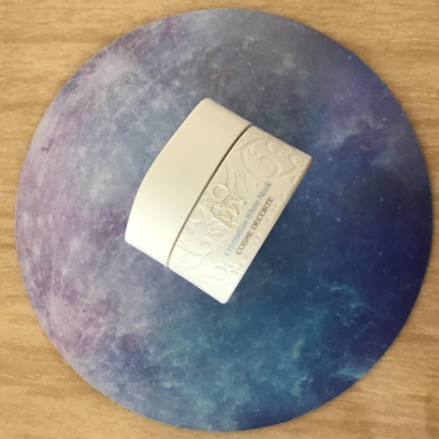 油性痘痘肌能用面霜吗,油性皮肤痘痘肌可以用的护肤品