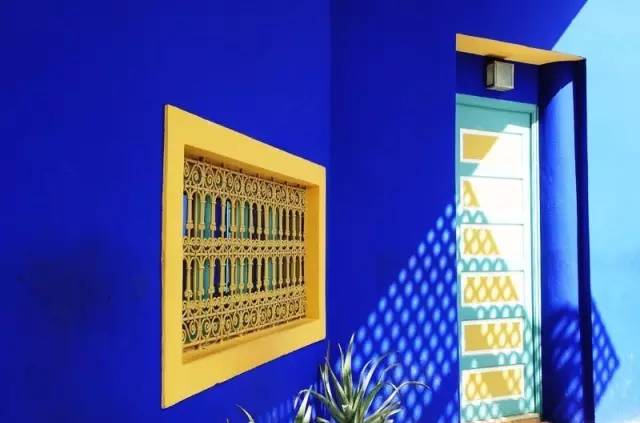 时装大师圣罗兰的秘密花园到底什么样？