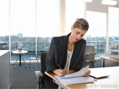 办公室白领的最佳治疗方法,办公室人员常见亚健康症状