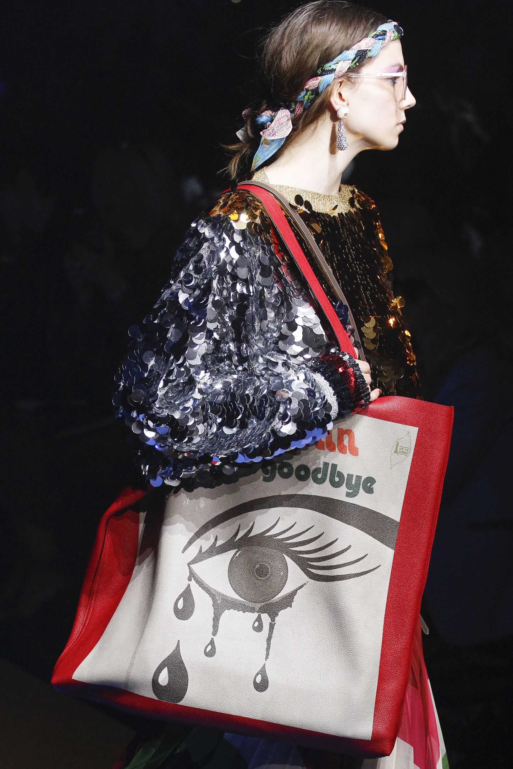 米兰时装周gucci直播外场,米兰时装周gucci三叶草