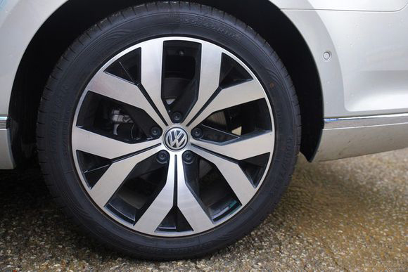 全新一代迈腾380旗舰,23款迈腾200万纪念版380豪华实测