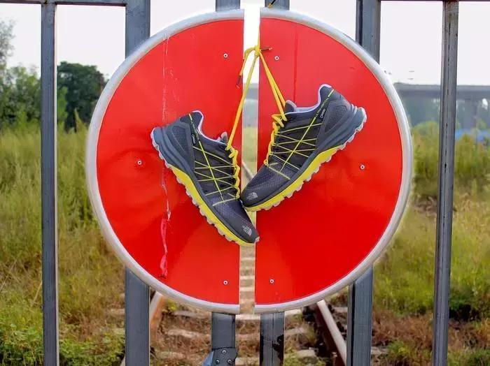 秋冬跑步鞋排行榜,北面跑步鞋是巅峰系列嘛