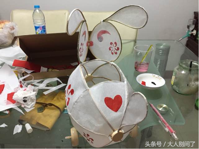 怎么用红包做中秋节兔子灯笼,幼儿园中秋节灯笼手工兔子