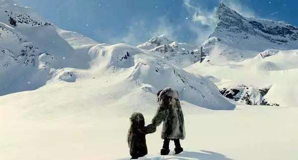 《雪国列车》一辆永不停歇的列车