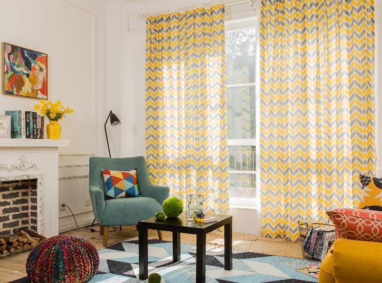 以秋色偎暖意，擅用理论饰潮家