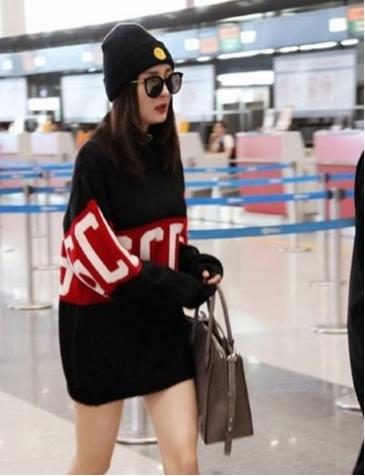 恭喜杨幂获得公益影响力人物大奖,杨幂获封国际影后难不难