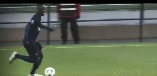 2022法甲妖人前锋,奥古斯丁鲁贝托远射