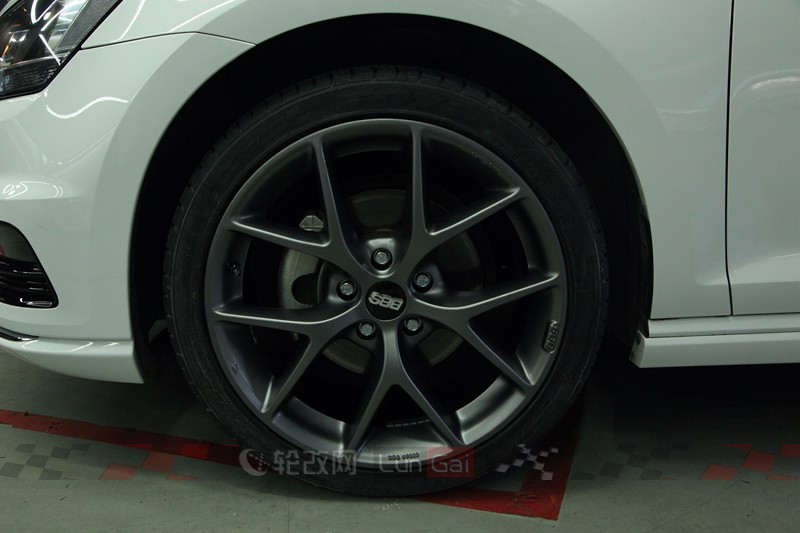 大众高尔夫7改17寸刀锋轮毂,高尔夫改装17寸bbs
