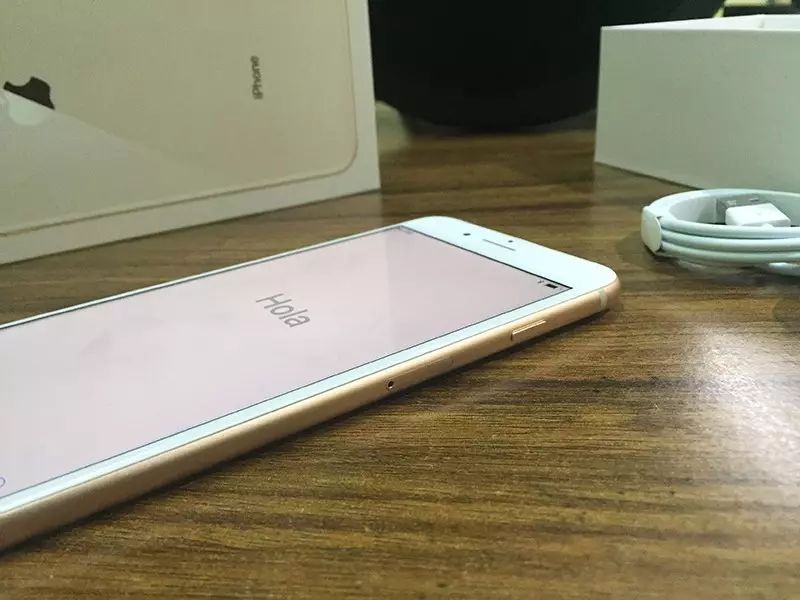 港版iPhone8Plus腮红金开箱实拍：这金色有点特别