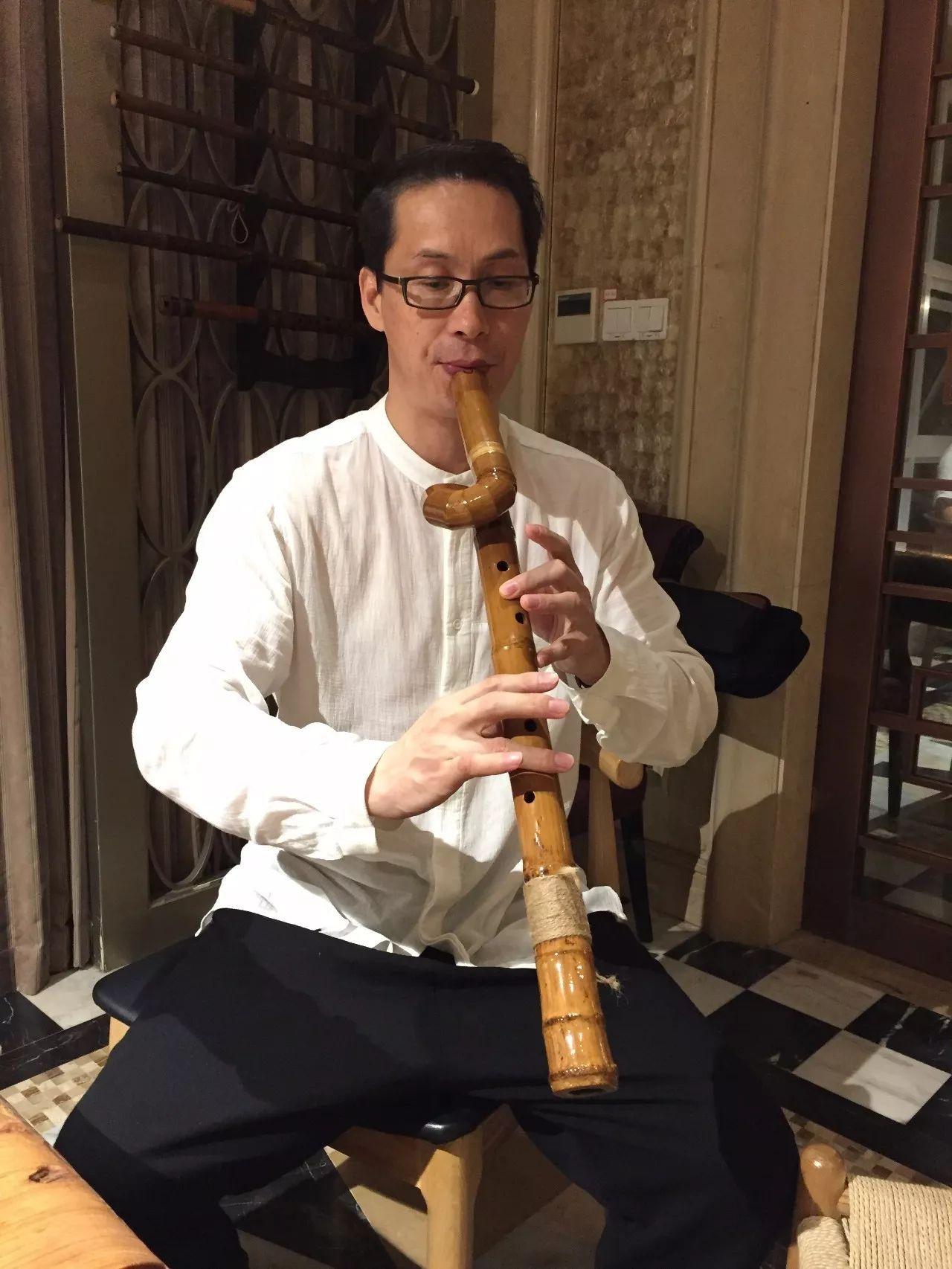 金风送爽同邀月下联,金风送爽迎中秋