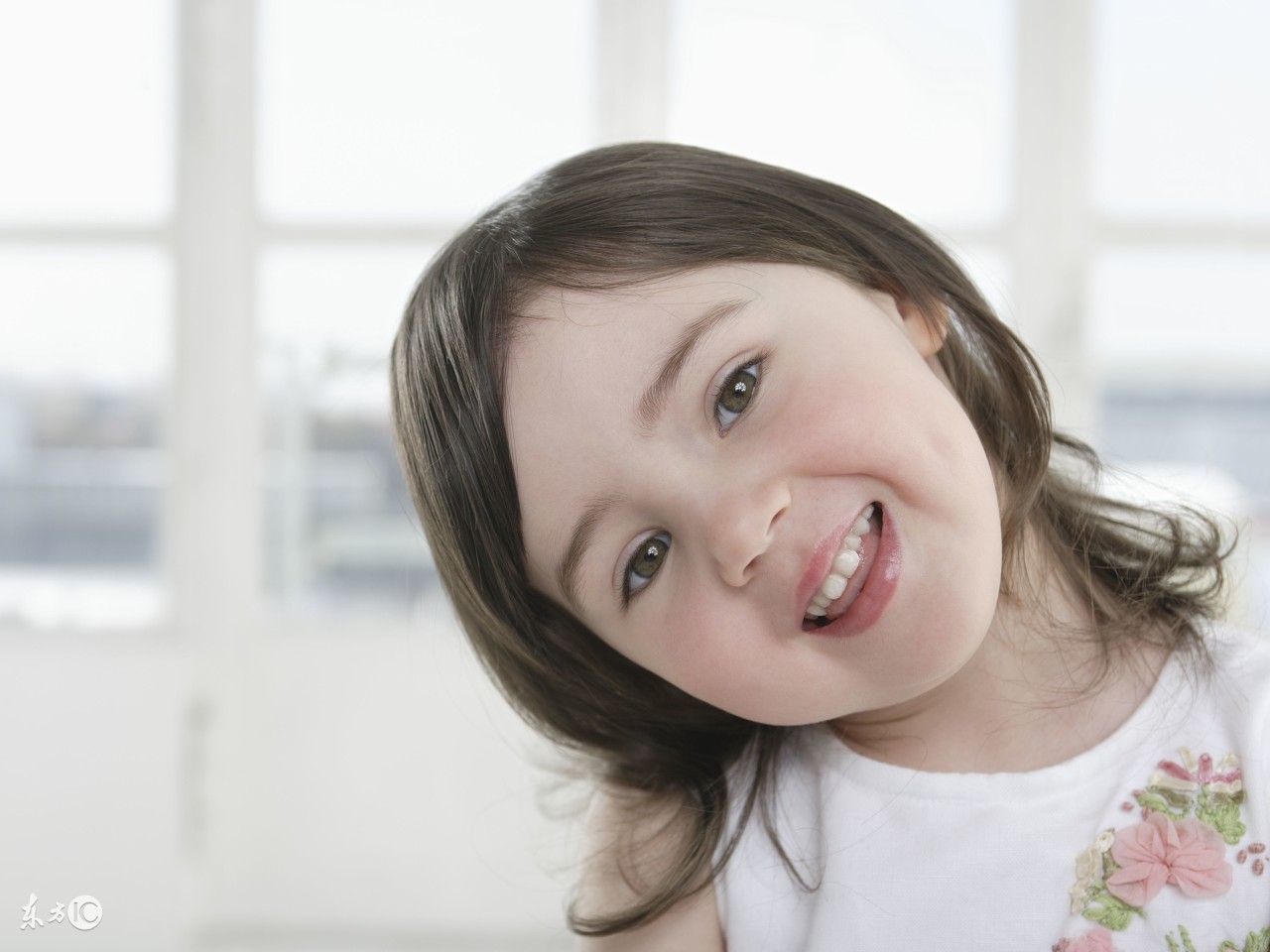 朱姓鸡年100分女孩名字,姓翟鸡年女孩带裕的名字