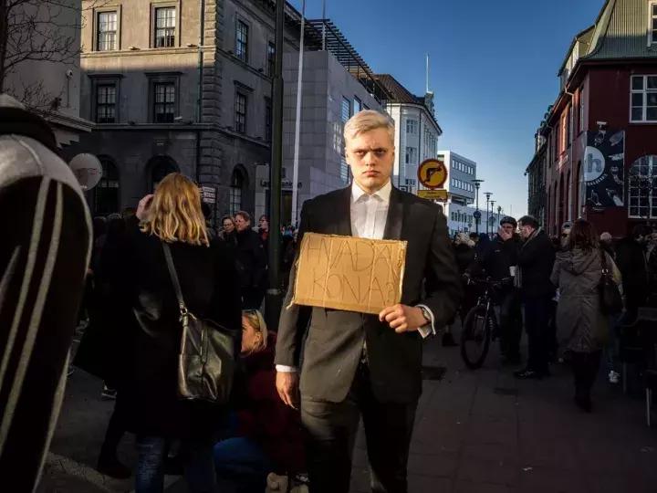 全球最牛艺术家：摄影师莫托拉镜头下的冰岛女性