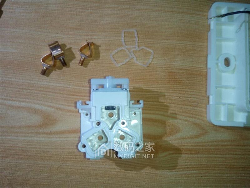 中科电工和公牛插座哪个好,中科电工开关插座质量怎么样