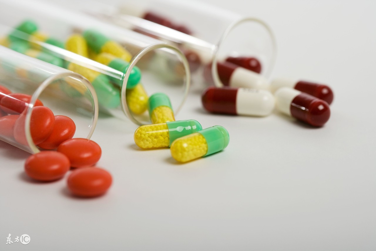 硫酸氨基葡萄糖胶囊治疗膝关节,氨基葡萄糖胶囊骨关节炎