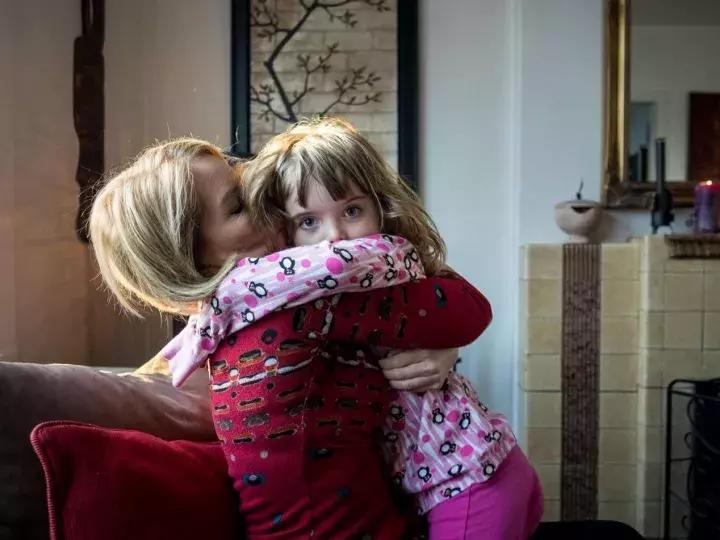 全球最牛艺术家：摄影师莫托拉镜头下的冰岛女性