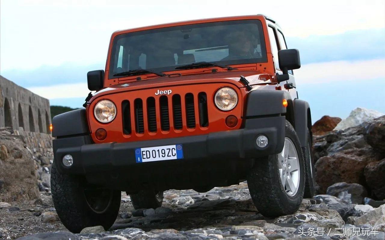 三十万到一千万都有，这十款车才是男人的终极*药春**，一脚油爽到爆