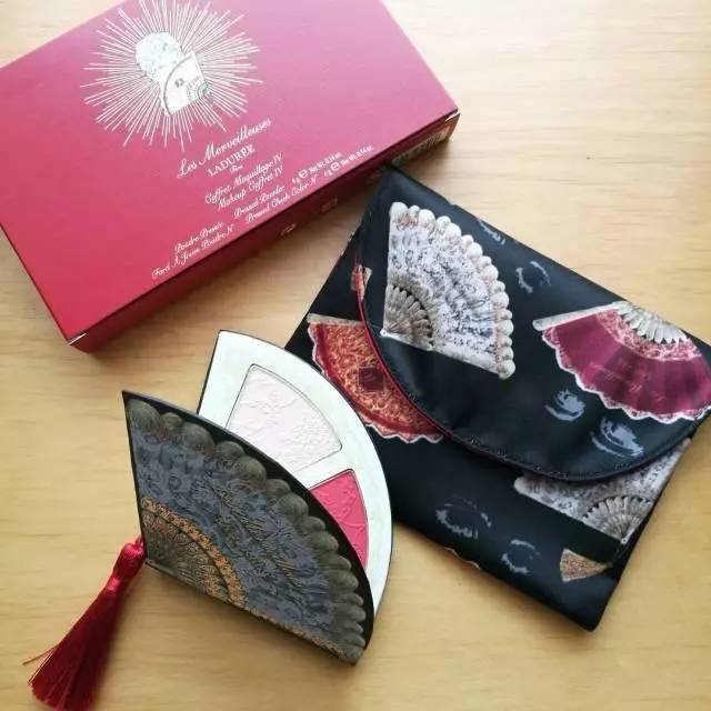 哪个牌子的圣诞限量款好,各个品牌的圣诞限定翻车