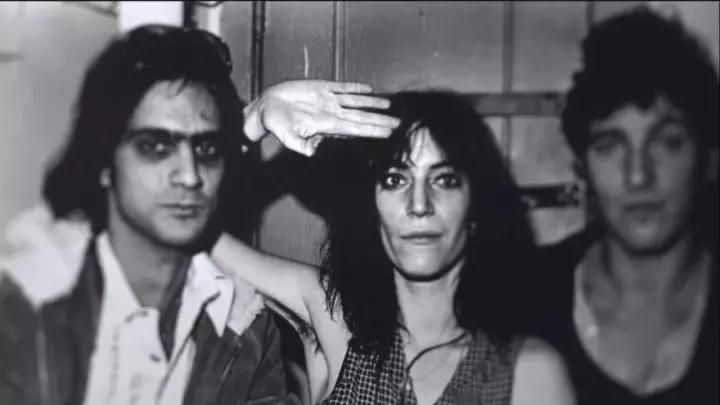 苹果收购beats多少钱,苹果收购beats耳机案例分析