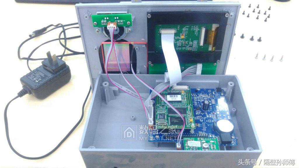 插卡考勤机拆解,无聊拆机视频