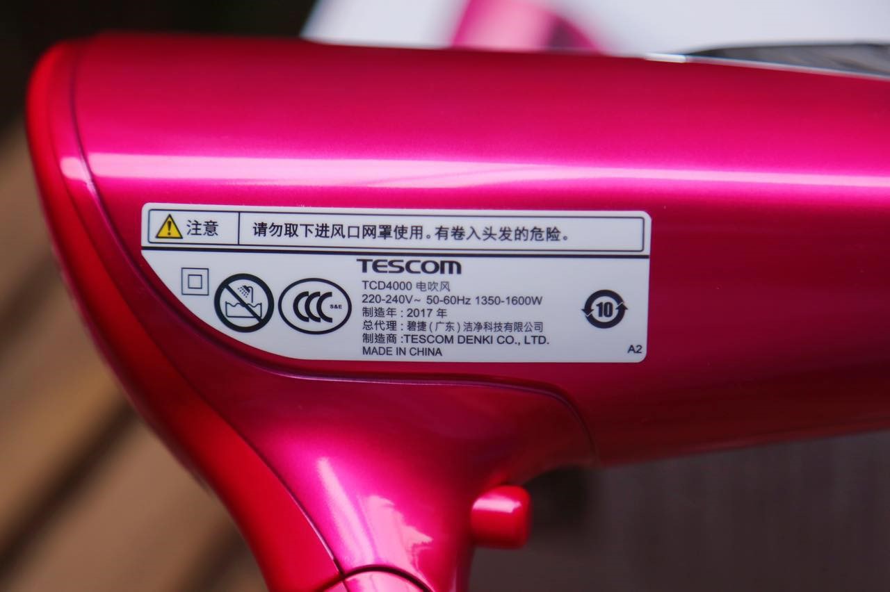 适合节假日去玩的发型,假期出去玩梳什么头发最好看呢