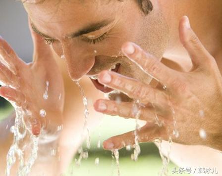 改善毛孔粗大去油提亮,毛孔粗大如何改善男士学生党