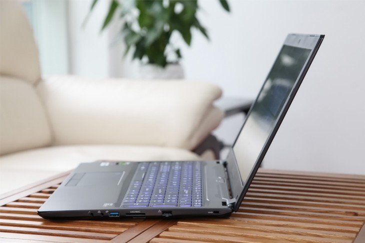 谁说轻薄与游戏不可兼得？MAX-Q游戏本性能实测