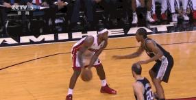 高档鳄鱼皮包包,大气时尚的鳄鱼纹小包包